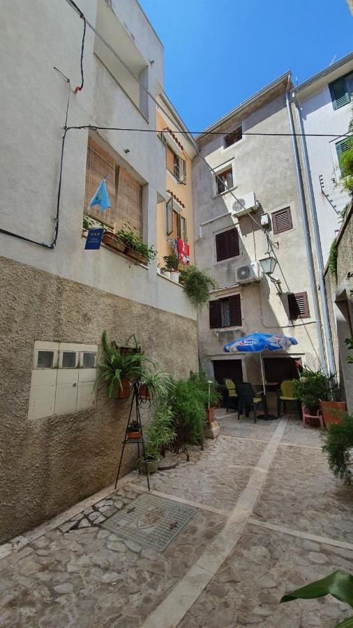 Franceska Apartmani كريس المظهر الخارجي الصورة