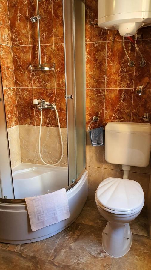 Franceska Apartmani كريس المظهر الخارجي الصورة
