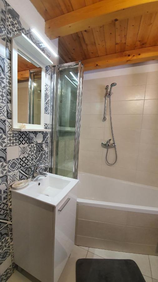 Franceska Apartmani كريس المظهر الخارجي الصورة