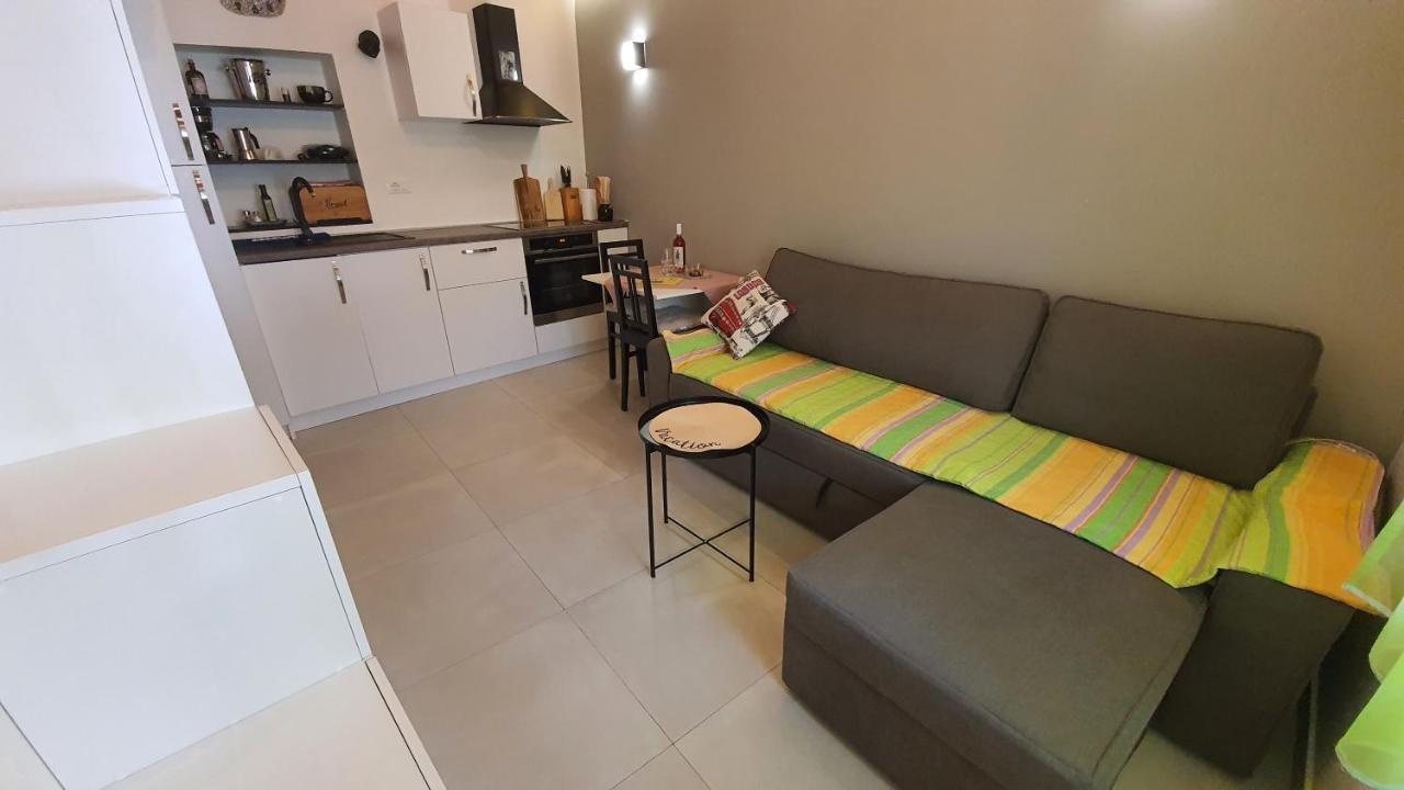 Franceska Apartmani كريس المظهر الخارجي الصورة