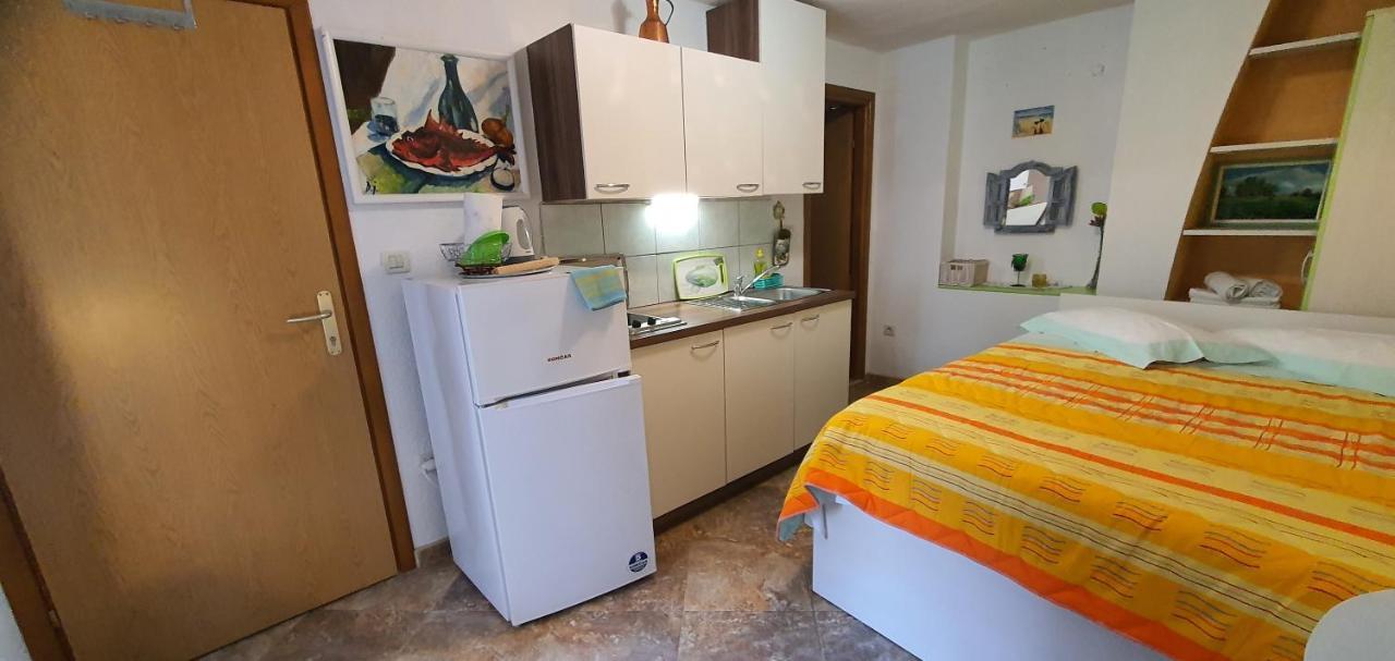 Franceska Apartmani كريس المظهر الخارجي الصورة