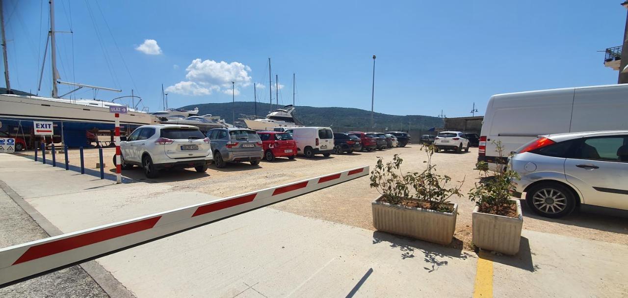 Franceska Apartmani كريس المظهر الخارجي الصورة